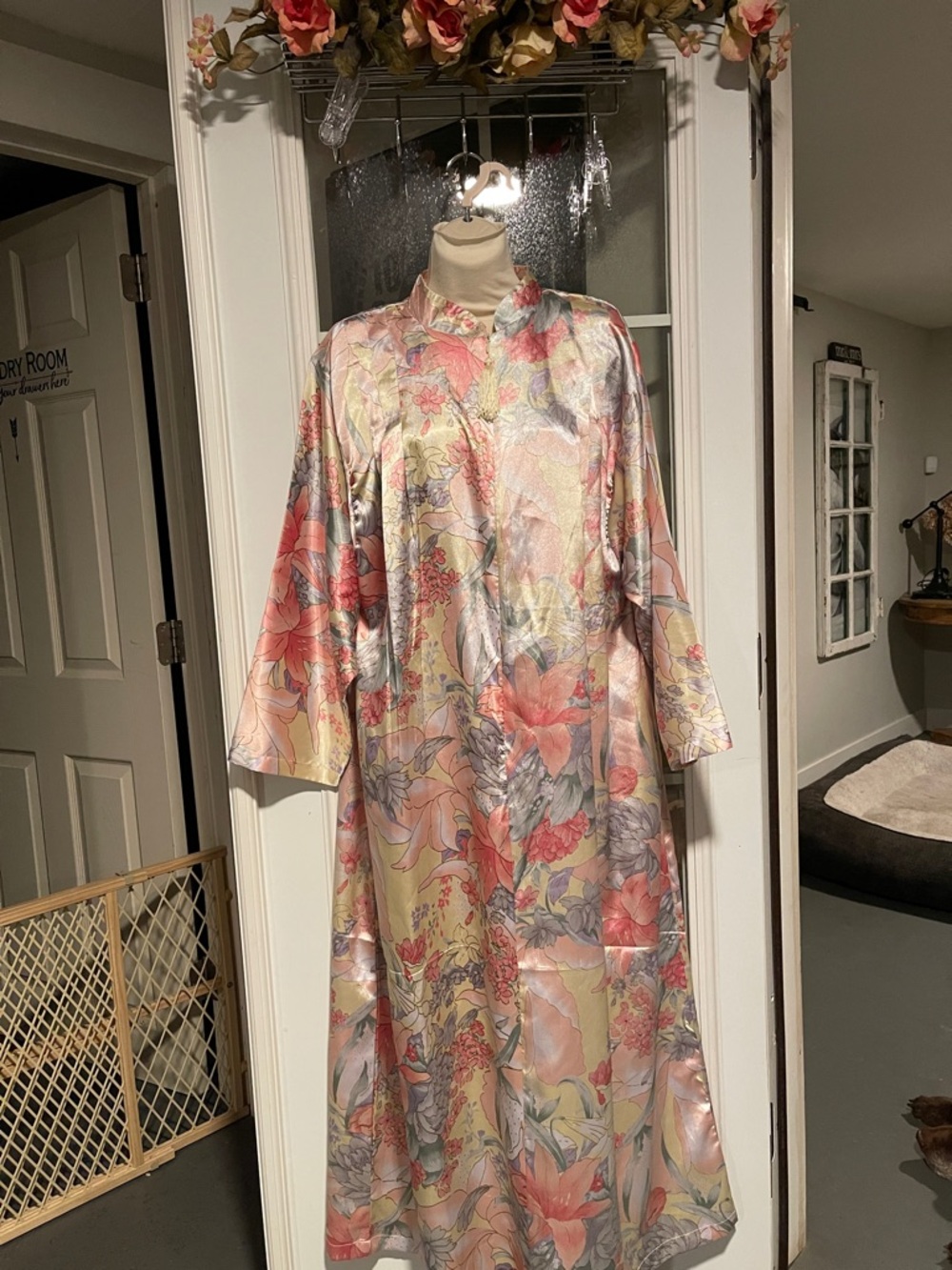 Vintage Kaftan in Pink, Cream & Silver